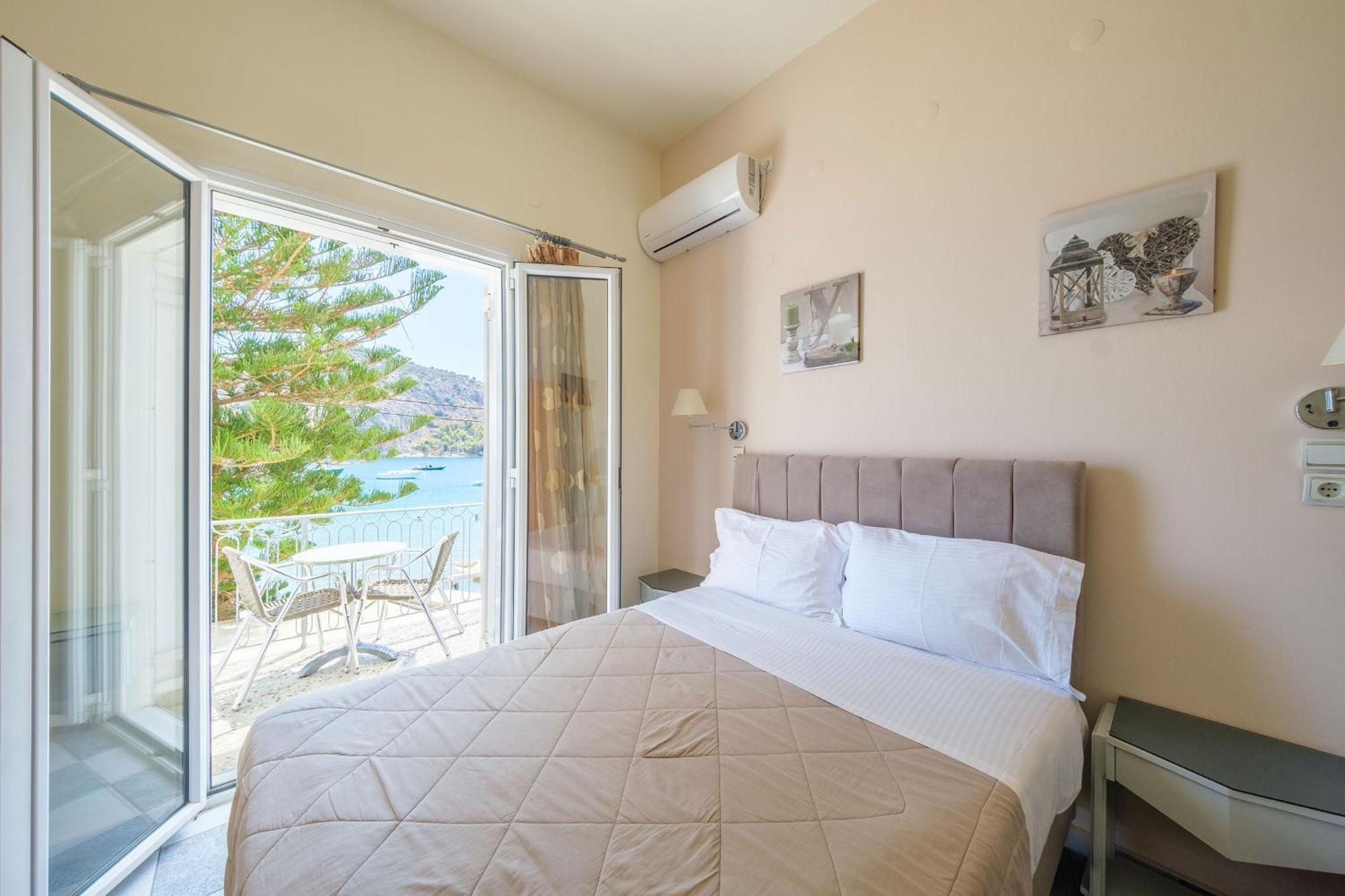Golden Moon Hotel Tolo Ngoại thất bức ảnh