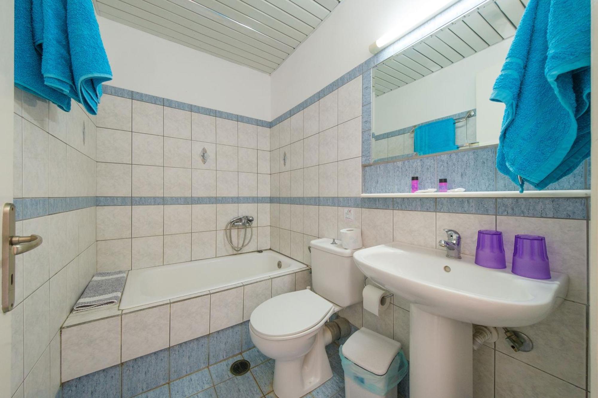 Golden Moon Hotel Tolo Ngoại thất bức ảnh